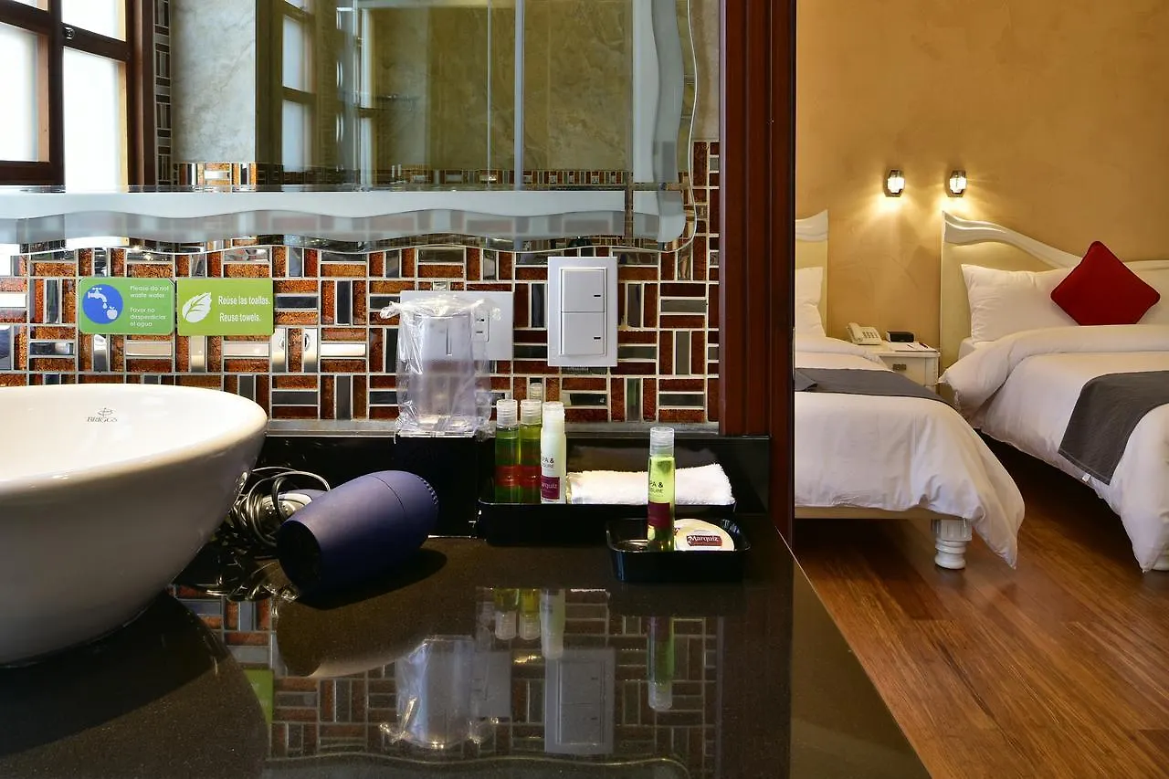 Marquiz Hotel Boutique Quito 3*,