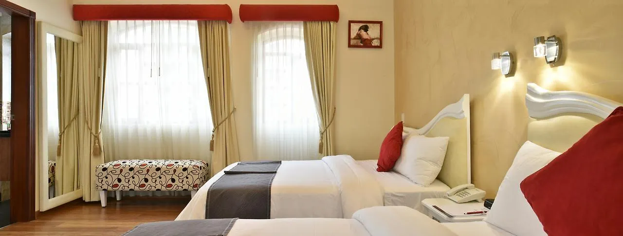 Marquiz Hotel Boutique Quito 3*,