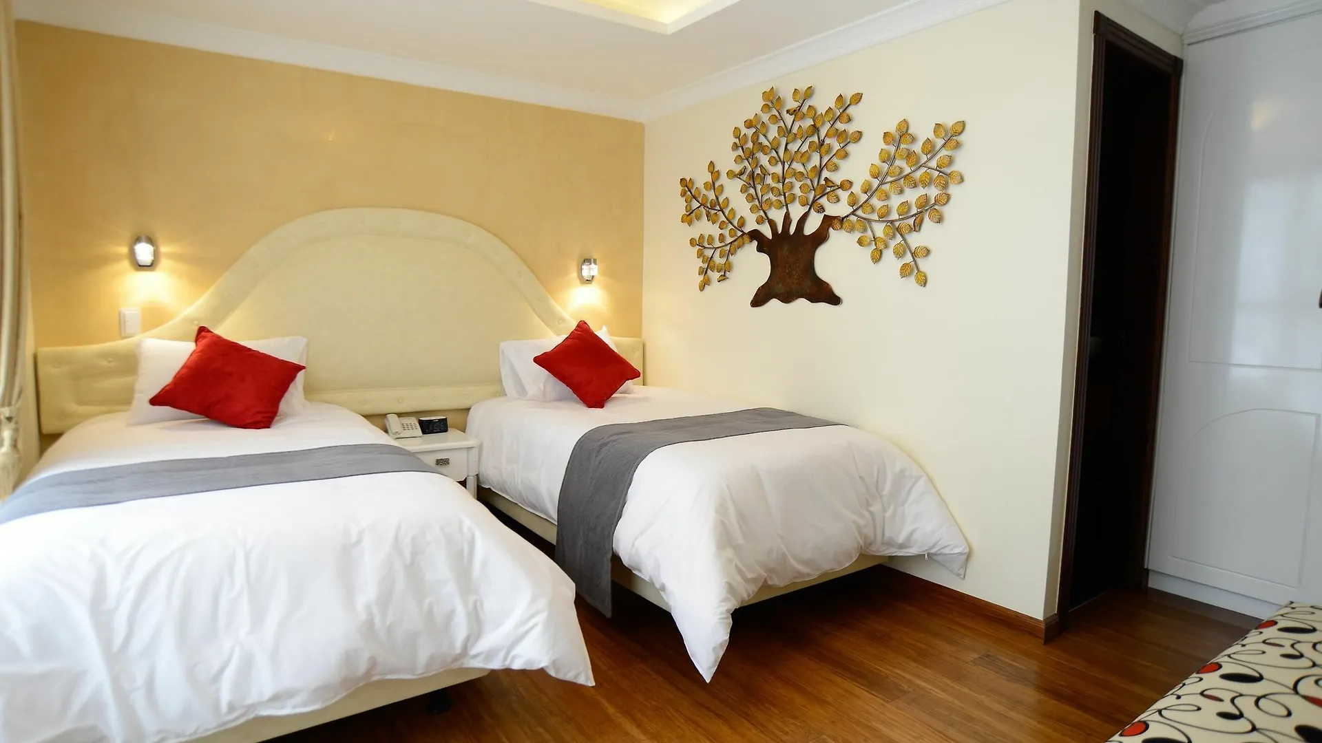Marquiz Hotel Boutique Quito 3*,